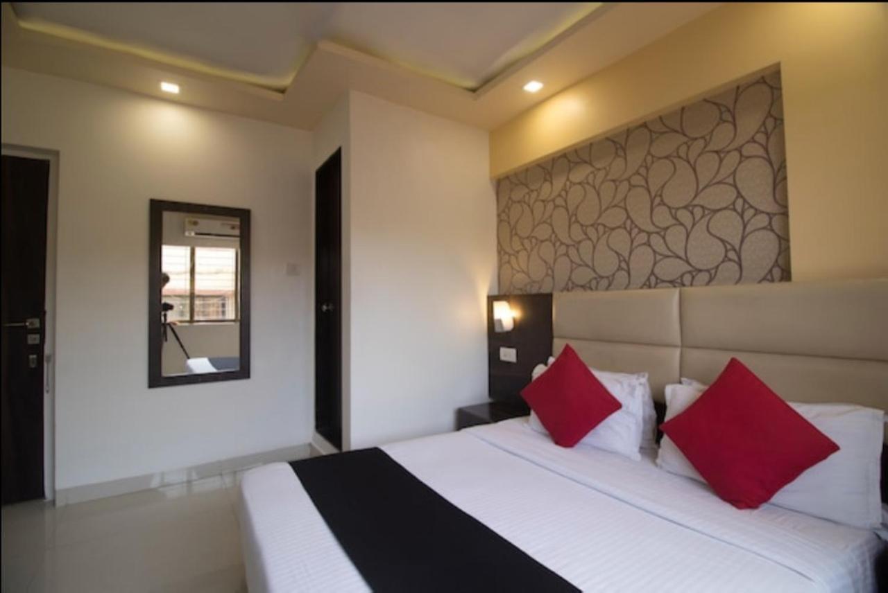 Hotel Galaxy Comforts Мумбаи Экстерьер фото